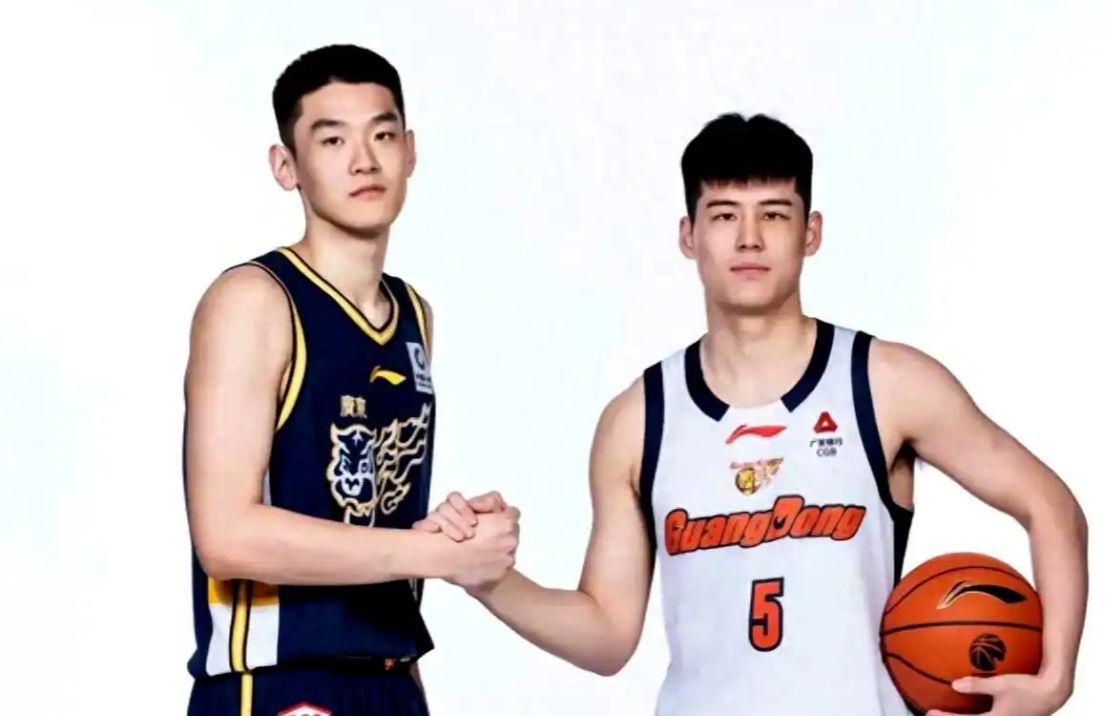 乐鱼体育登录入口-代表作！18岁小将砍22分8板，球迷问杜锋：他能把谁替换下来呢？
